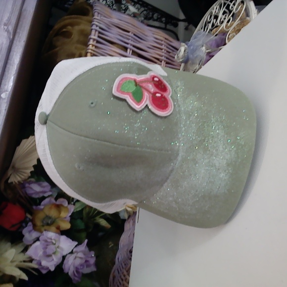 Hat - Picture 3 of 3